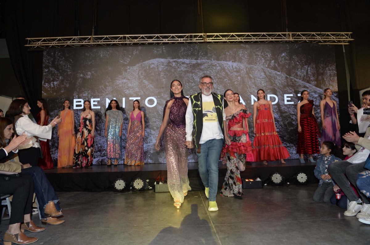 El desfile de Benito Fernández: el gran cierre del primer día en Puro Diseño Raíces Chaco. 