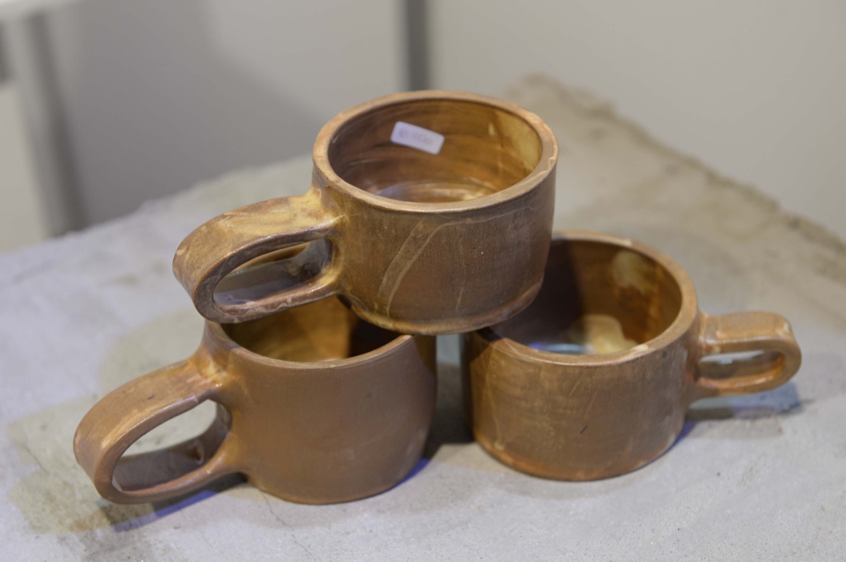 Objetos hechos con técnicas y materiales ancestrales con visión contemporánea y nuevos recursos. 