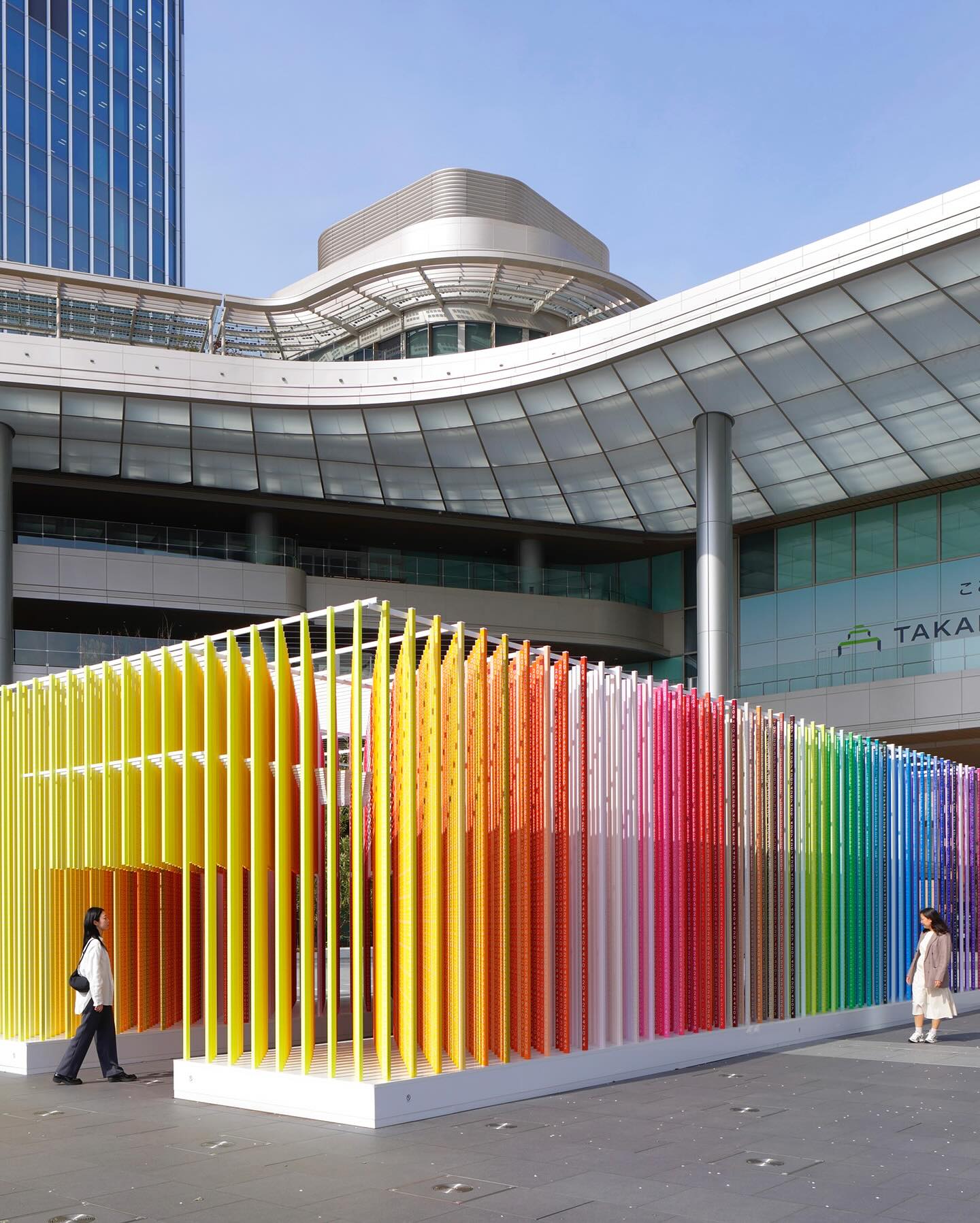 La escultura de 100 colores de Google creada por Emmanuelle Moureaux.