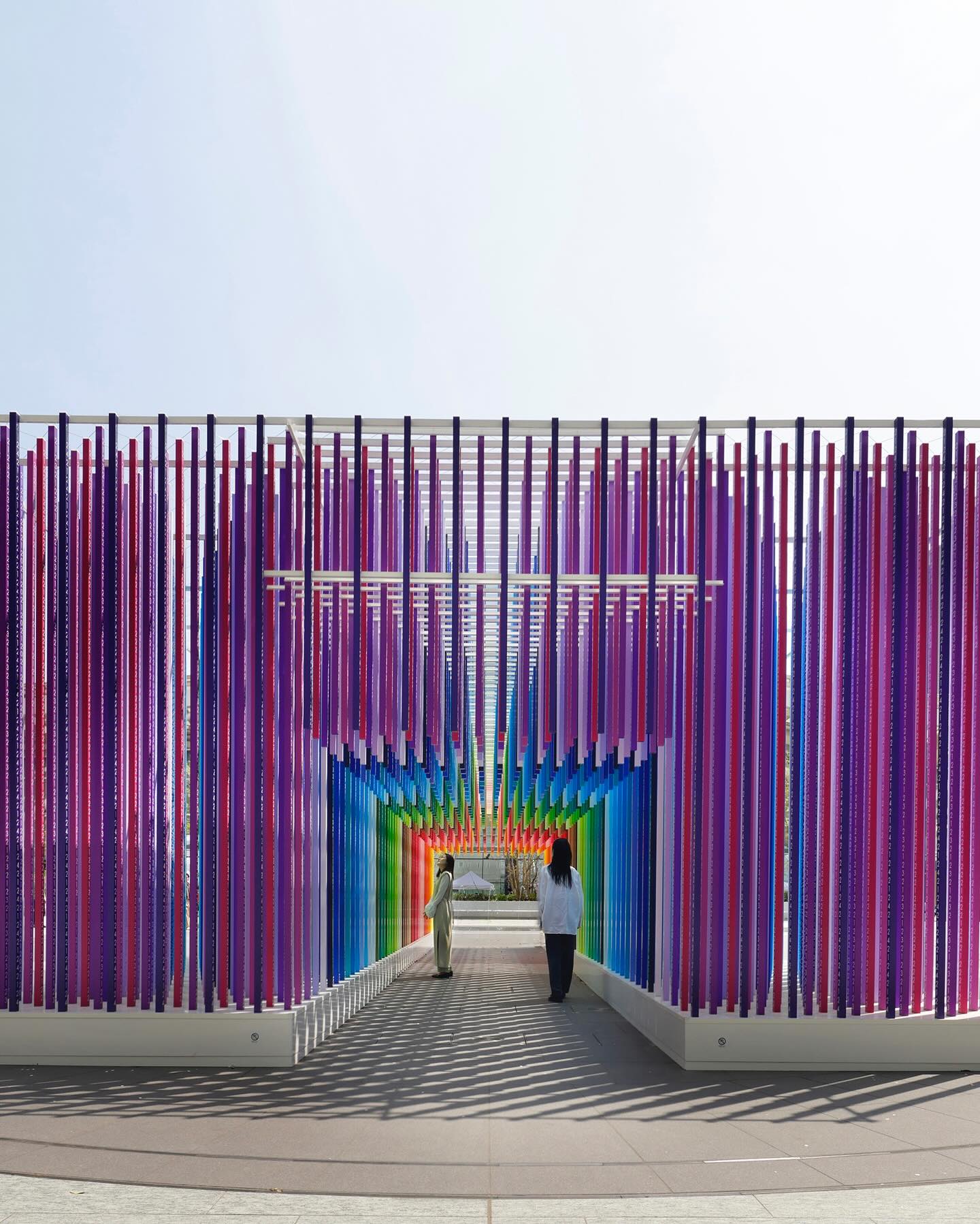 La escultura de 100 colores de Google creada por Emmanuelle Moureaux.