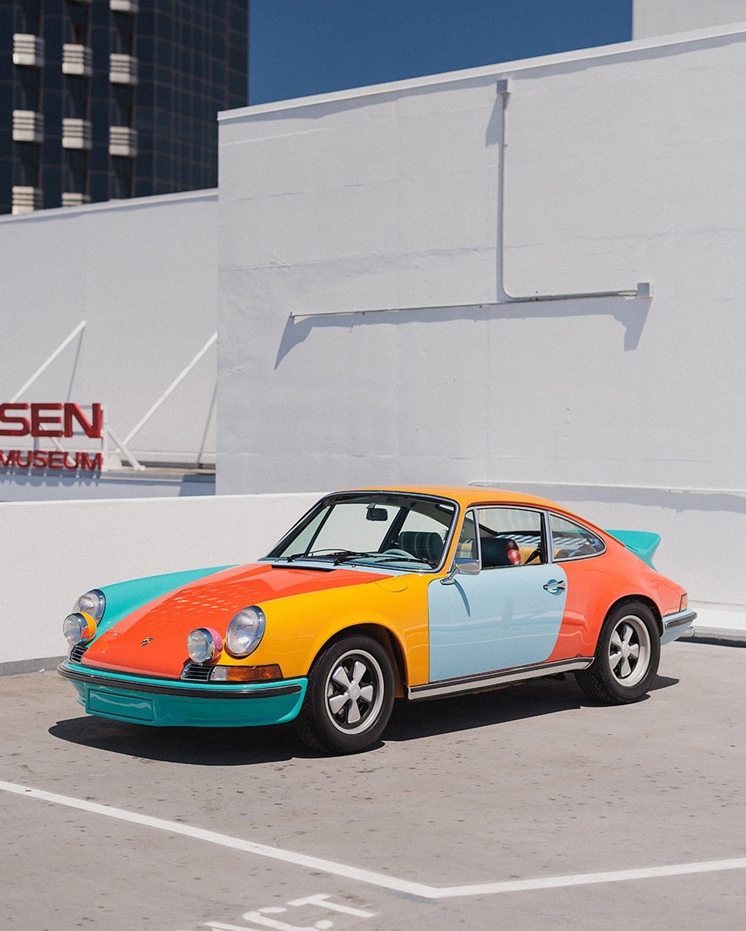 El Porsche 911 Carrera RS 2.7 intervenido por Sean Wotherspoon.