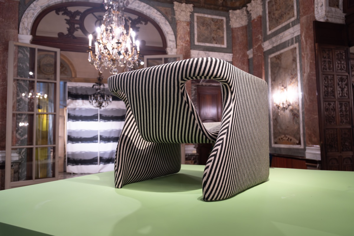 La sala de la consagración del Sillón Cinta, para admirarlo en 360 grados.