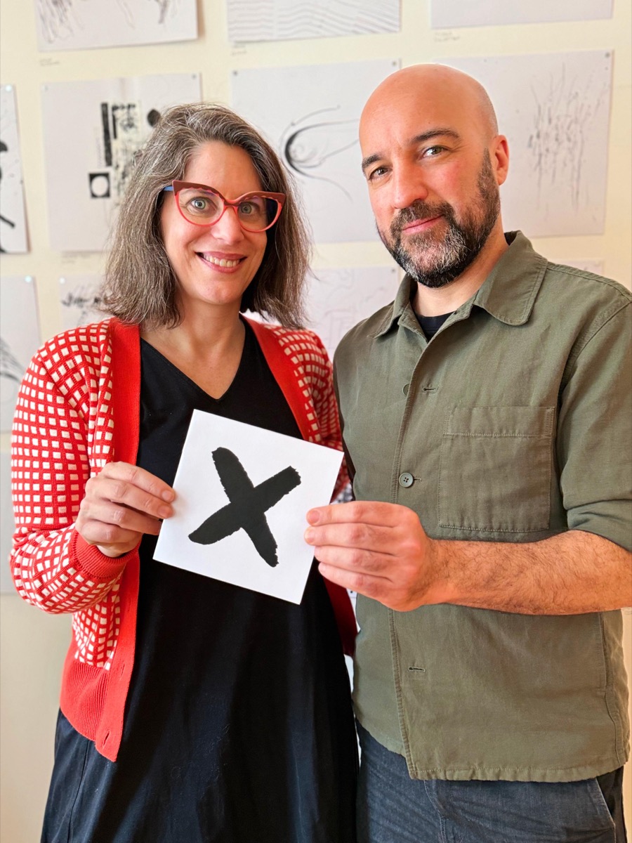 La diseñadora, Laura Varsky + el músico, Marco Sanguinetti = Diez. 
