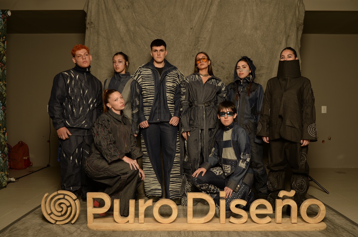 Modelos y diseño de la Universidad de Morón en el estudio de fotografía de Puro Diseño en Mirabilia. 