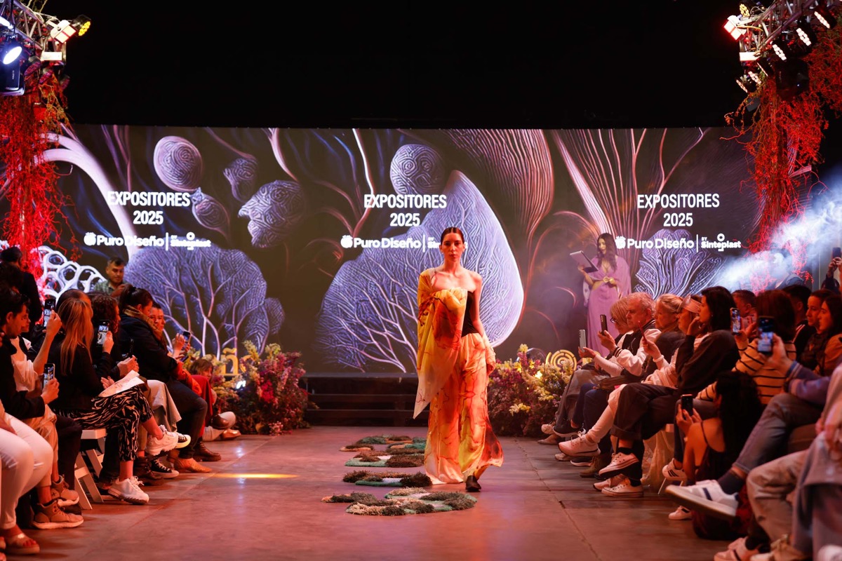 El tercer desfile de Expositores de Feria Puro Diseño by Sinteplast 2025. 