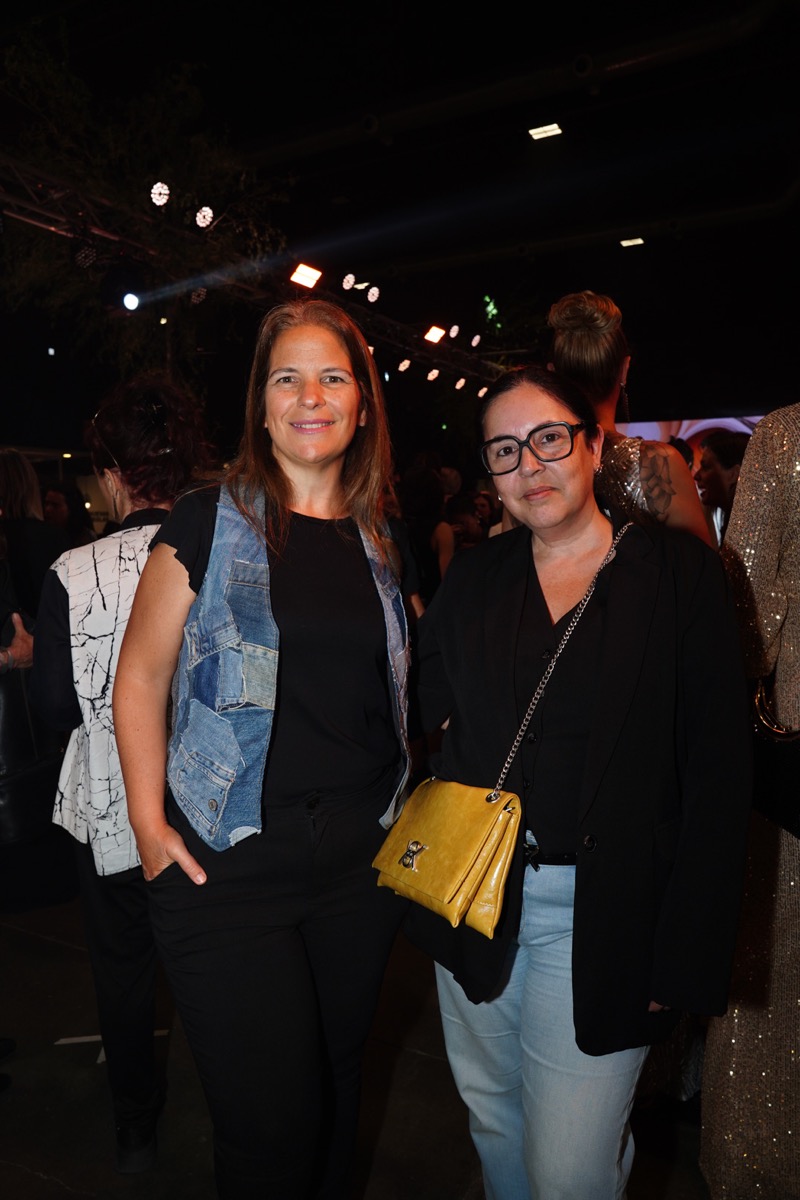 Silvina Cardoso Souza de Ocho y Cinco, agencia de Cementos Avellaneda y Carola Latorre.