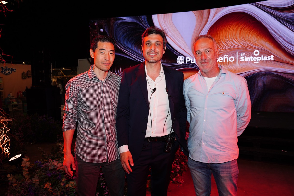 Silvio Haniu, Presidente de la Cooperativa Argentina de Floricultores, Matías Rosado y Juan Carlos Fernández, productor floricultor, ex Presidente de La Cooperativa.