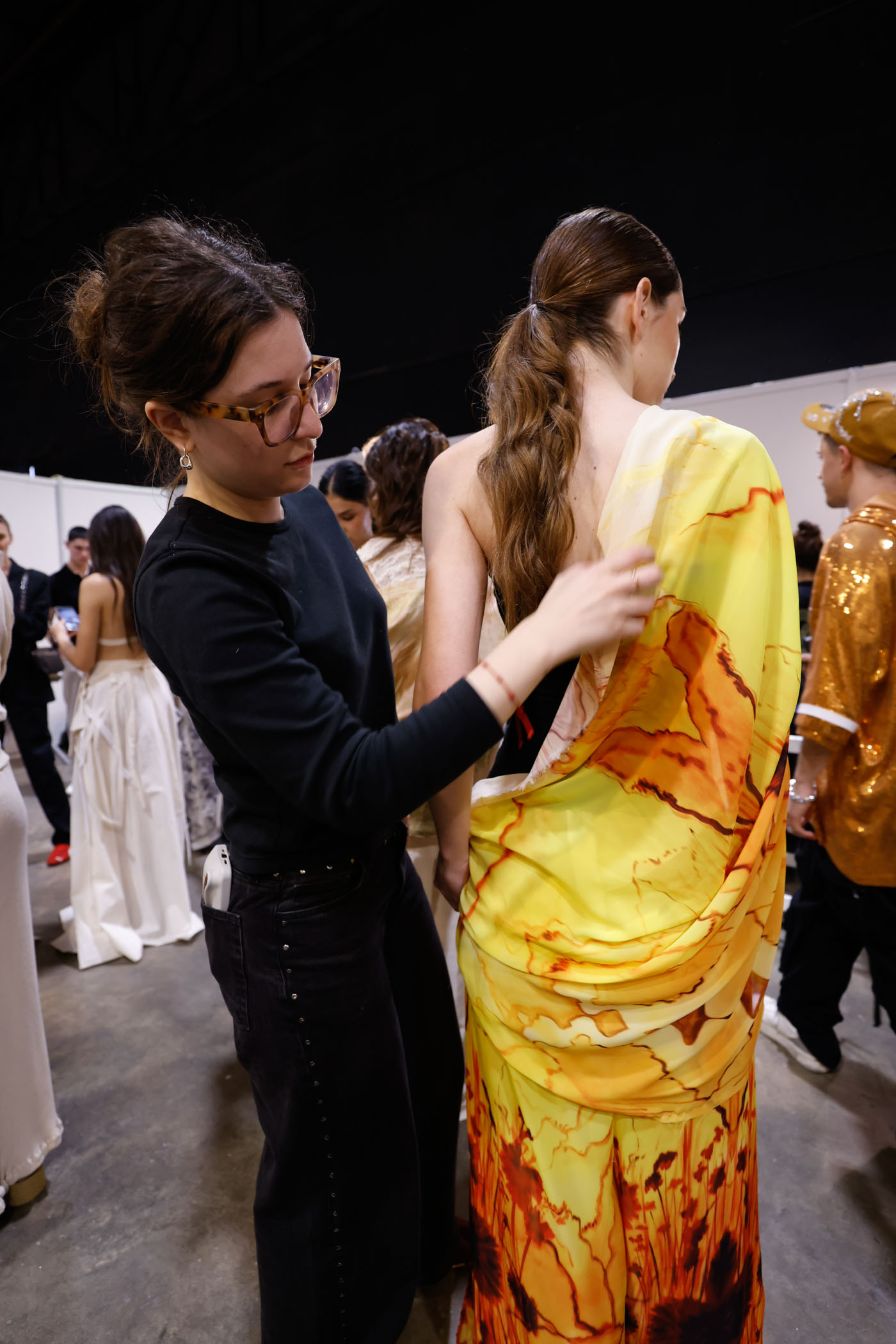 Una mirada del backstage de los desfiles de Expositores de Feria Puro Diseño: un lujo para los diseñadores de moda y accesorios.