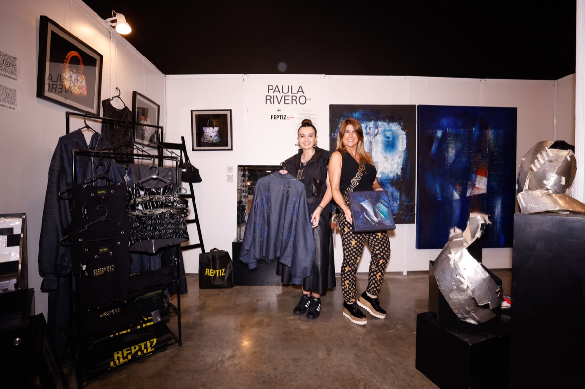 Paula Rivero y Tiziana, madre e hija juntas en el Paseo del Arte. 