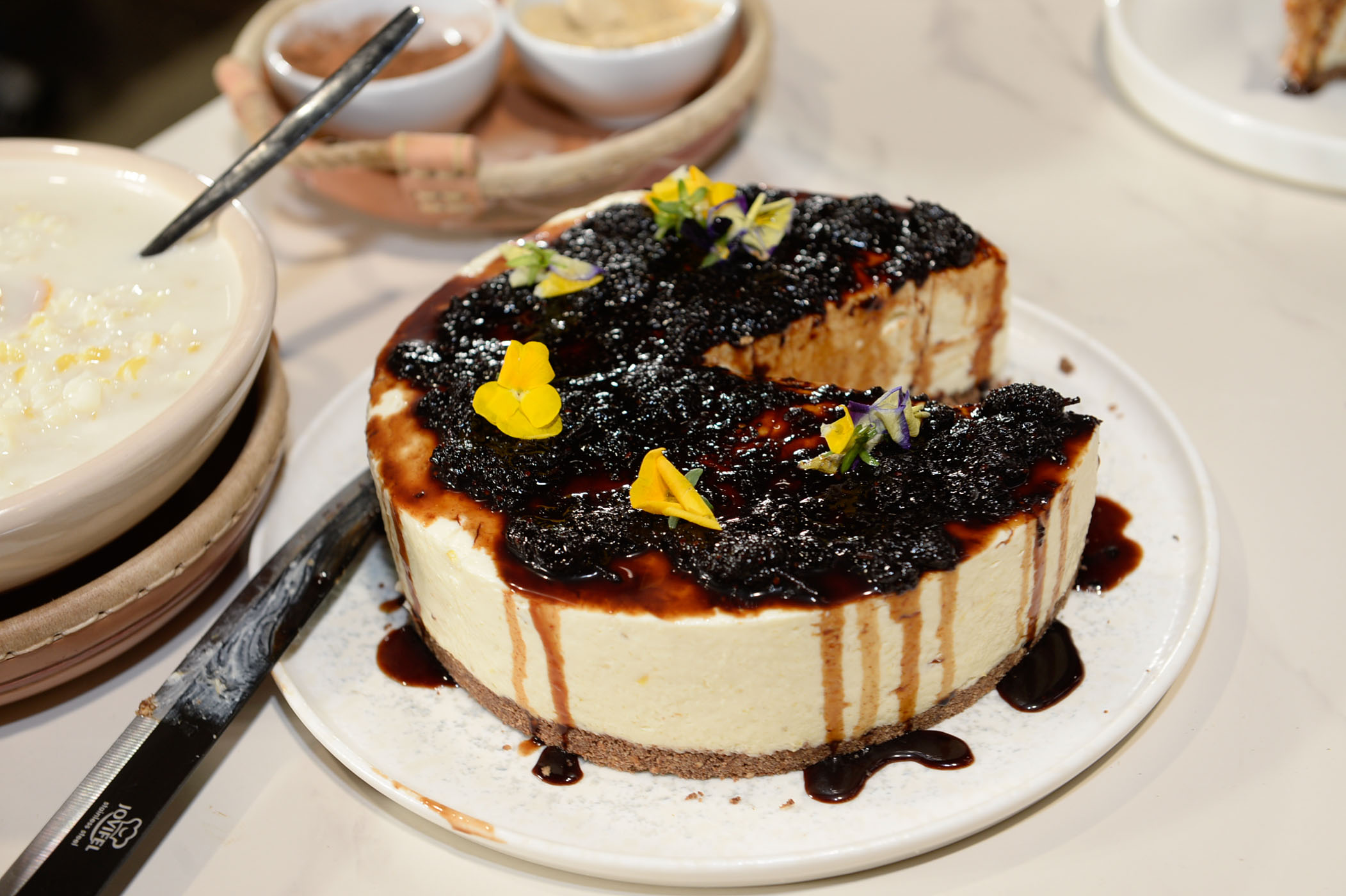 La vajilla de la nueva colección Primavera-Verano de Arredo fue parte fundamental del emplatado final de cada receta.