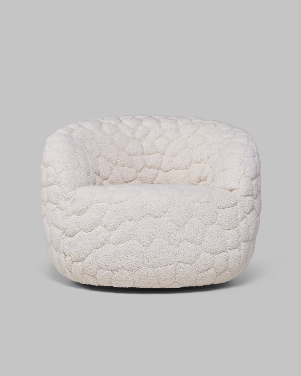 el “sillón refugio” diseñado por Robbie Williams: The Introvert Chair