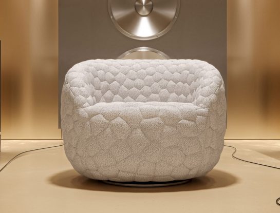 Así es el “sillón refugio” diseñado por Robbie Williams: The Introvert Chair