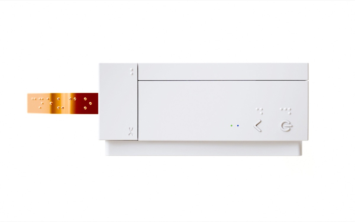 Nemonic Dot es una impresora portátil que transforma voz y texto en etiquetas en braille. 