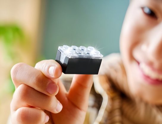 Así es Smart Brick de LEGO: el ladrillo inteligente que revoluciona el futuro del juego  