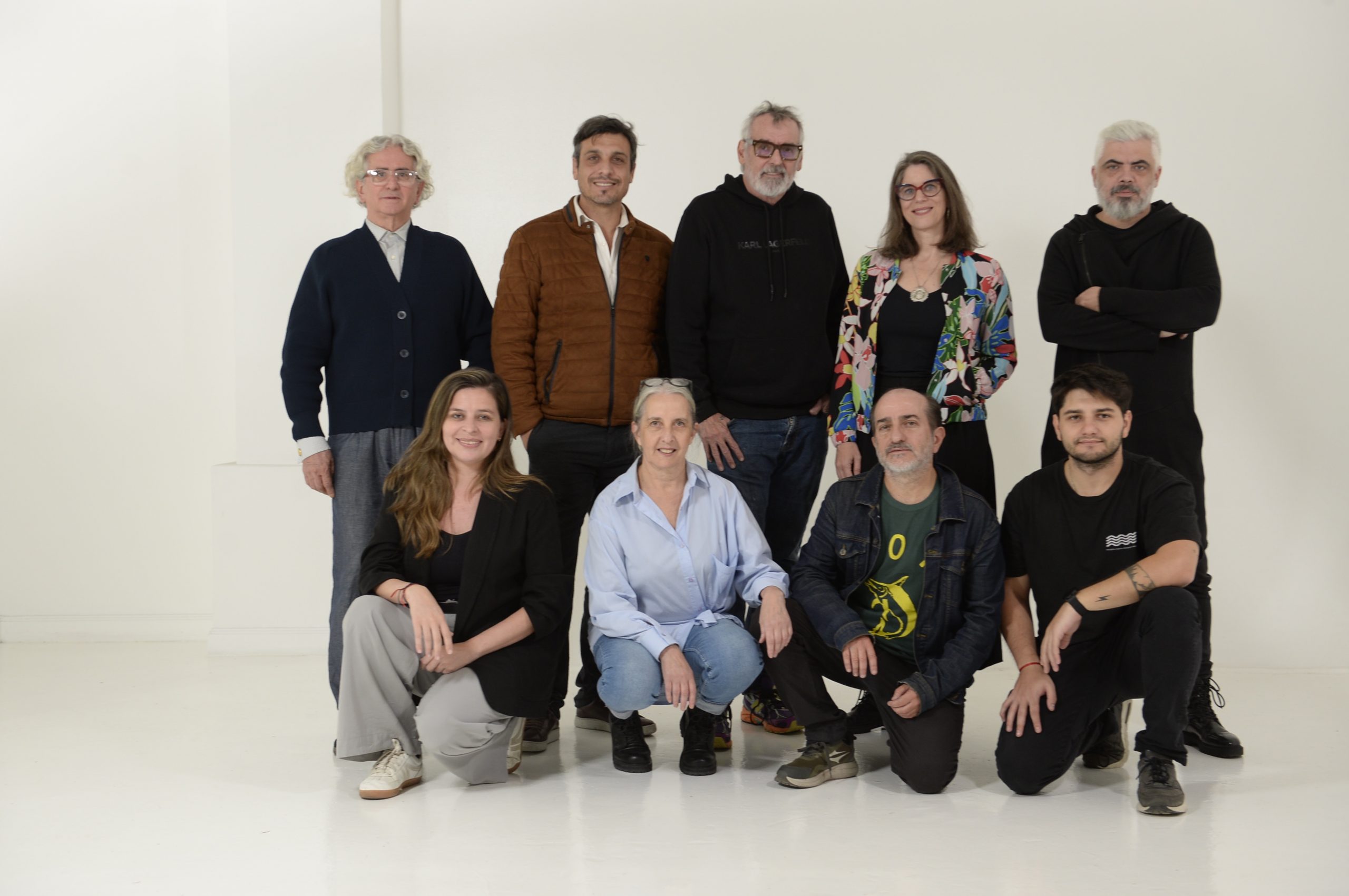 El comité curador y el equipo de producción: Matías Rosado (productor y director de Feria Puro Diseño), Elisabet Correa, Ana María Viegas y Facundo Ríos y Jorge Degui.