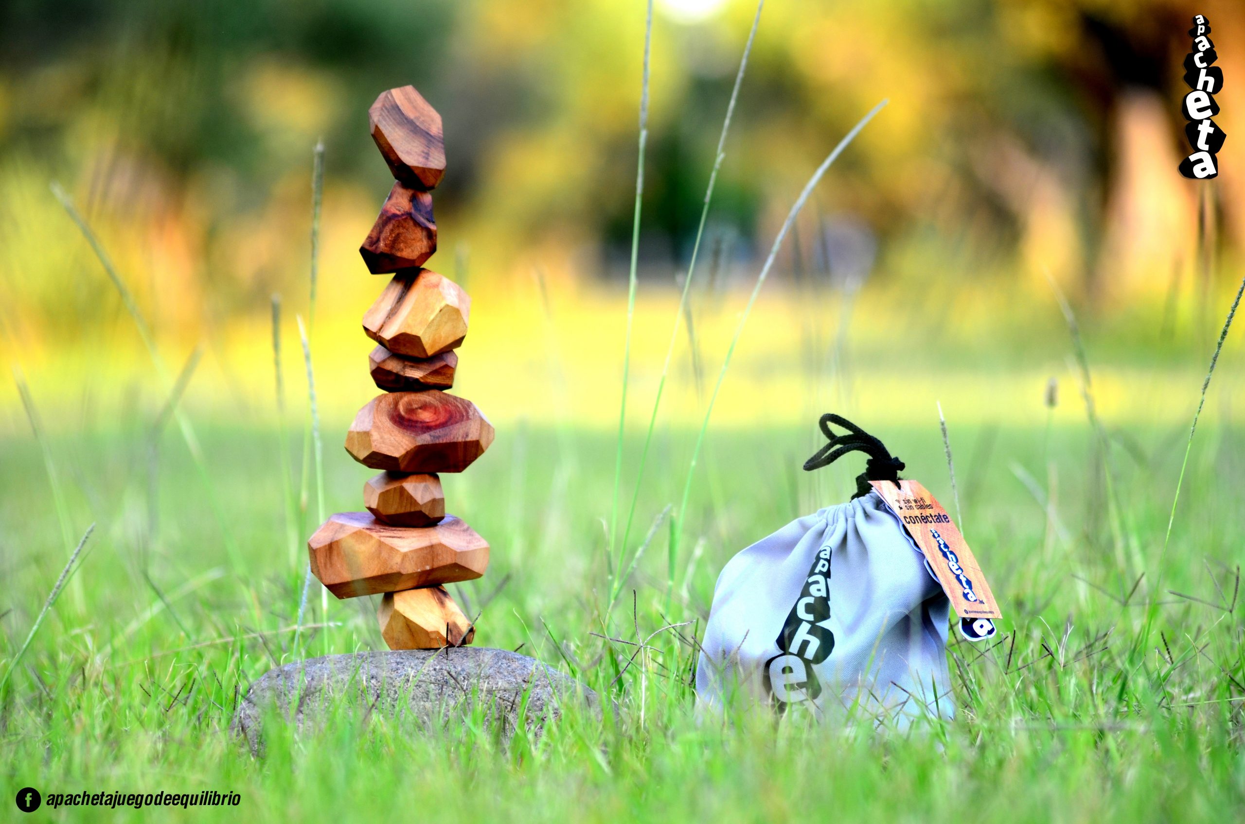 “Con el tiempo, comprendí que cada pieza creada en mi taller me regala la experiencia de poder rescatar maderas en desuso para darles una nueva oportunidad: la oportunidad de revivir como piezas de arte”.