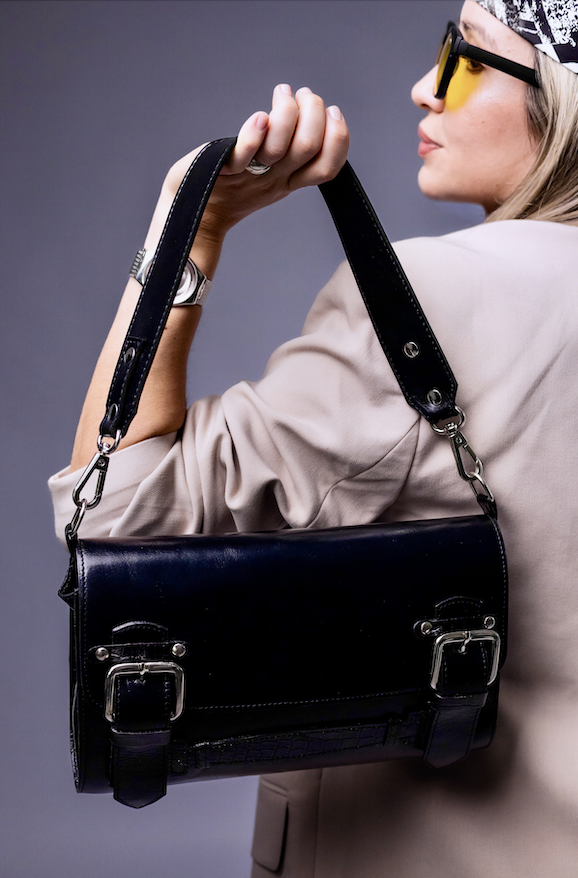M:11. Es una marca de carteras y accesorios de diseño creadas combinando estética y funcionalidad. “La versatilidad es nuestra inspiración y diseñamos con intención buscando estilos atemporales”, cuenta su creadora: Marjorye Guerra,