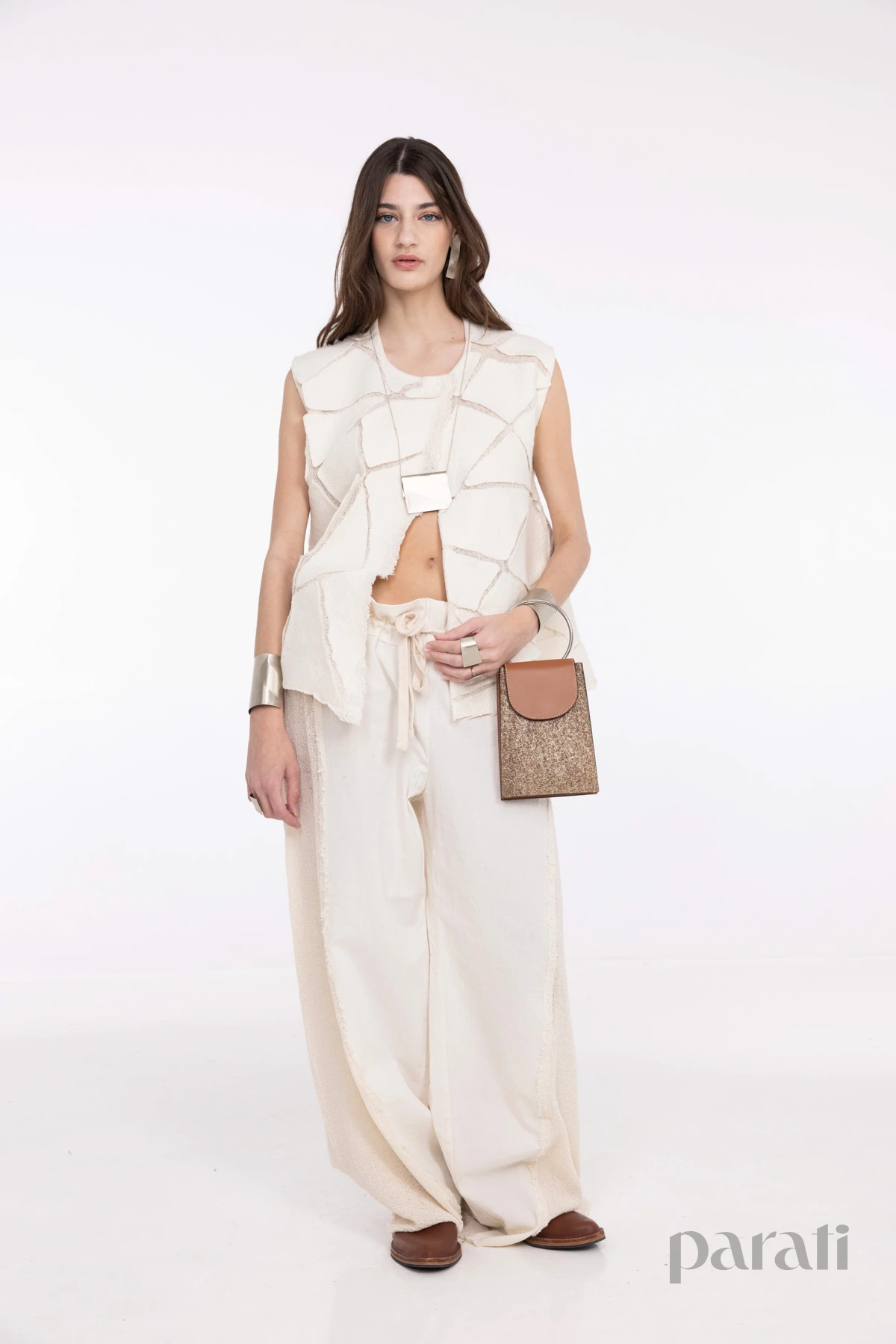 Estilo Maria Lana Fieltro + Odette Handbags + Sol D Joyería.