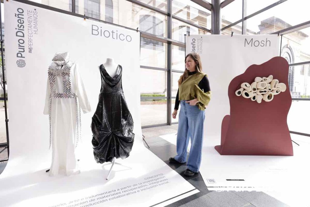 Eli Correa, curadora de "Imperfectamente humano / Cápsula de diseñadores" en Feria Puro Diseño 2026. 