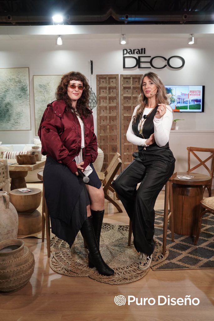 Más tarde, Lucía Levy -periodista y fundadora de La Curva de la Moda- charló con Carla Vitale de CeCé Piumé, host del momento para ti en la sala de estar deco.