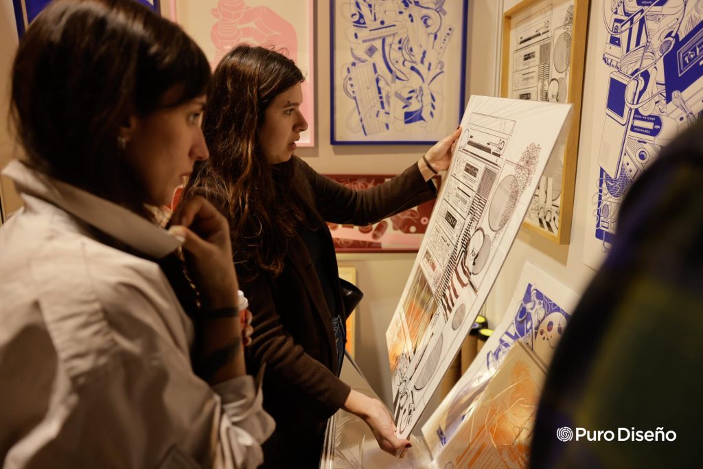 La interacción entre expositores y artistas con la gente ¡es única! 