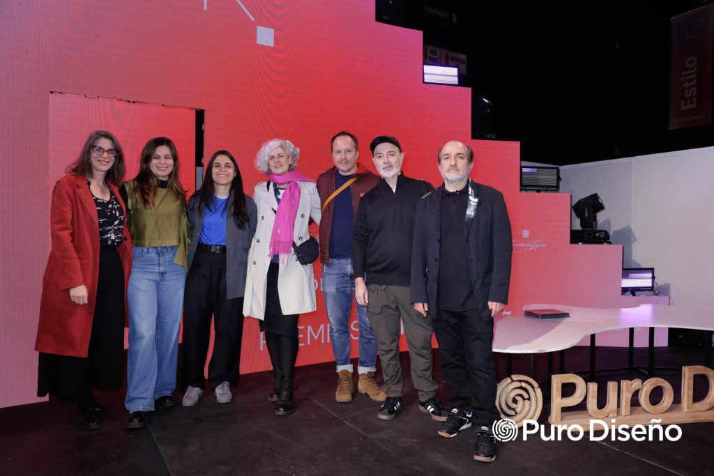 Laura Varsky, Eli Correa, Yanni Aravena, Julieta Ulanovsky, Santi Pozzi, Marcelo Otero de ADA y Juan Martín Cutro, jurados del concurso "Creá el Póster".