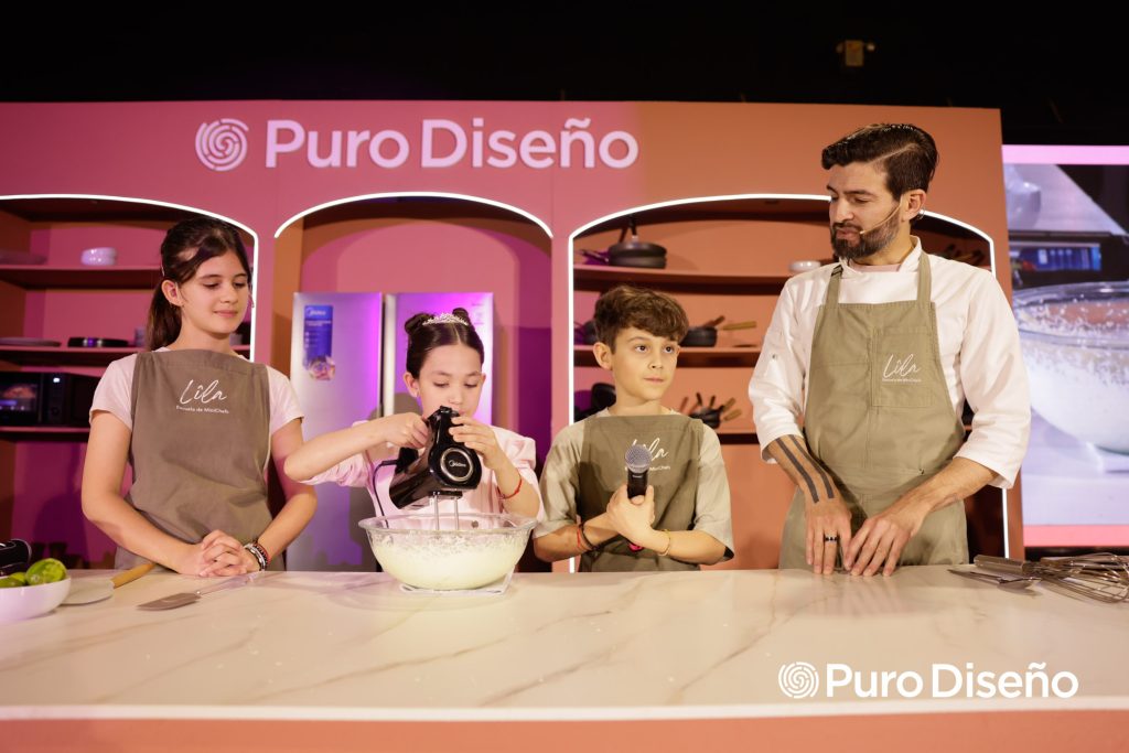 Gustavo Teruel cocina con los chicos, y es una gran atracción del momento food design de La Feria.