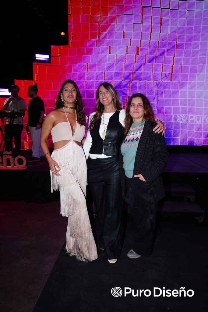 Lara Simone, Carla Vitali y Daniela Fajardo